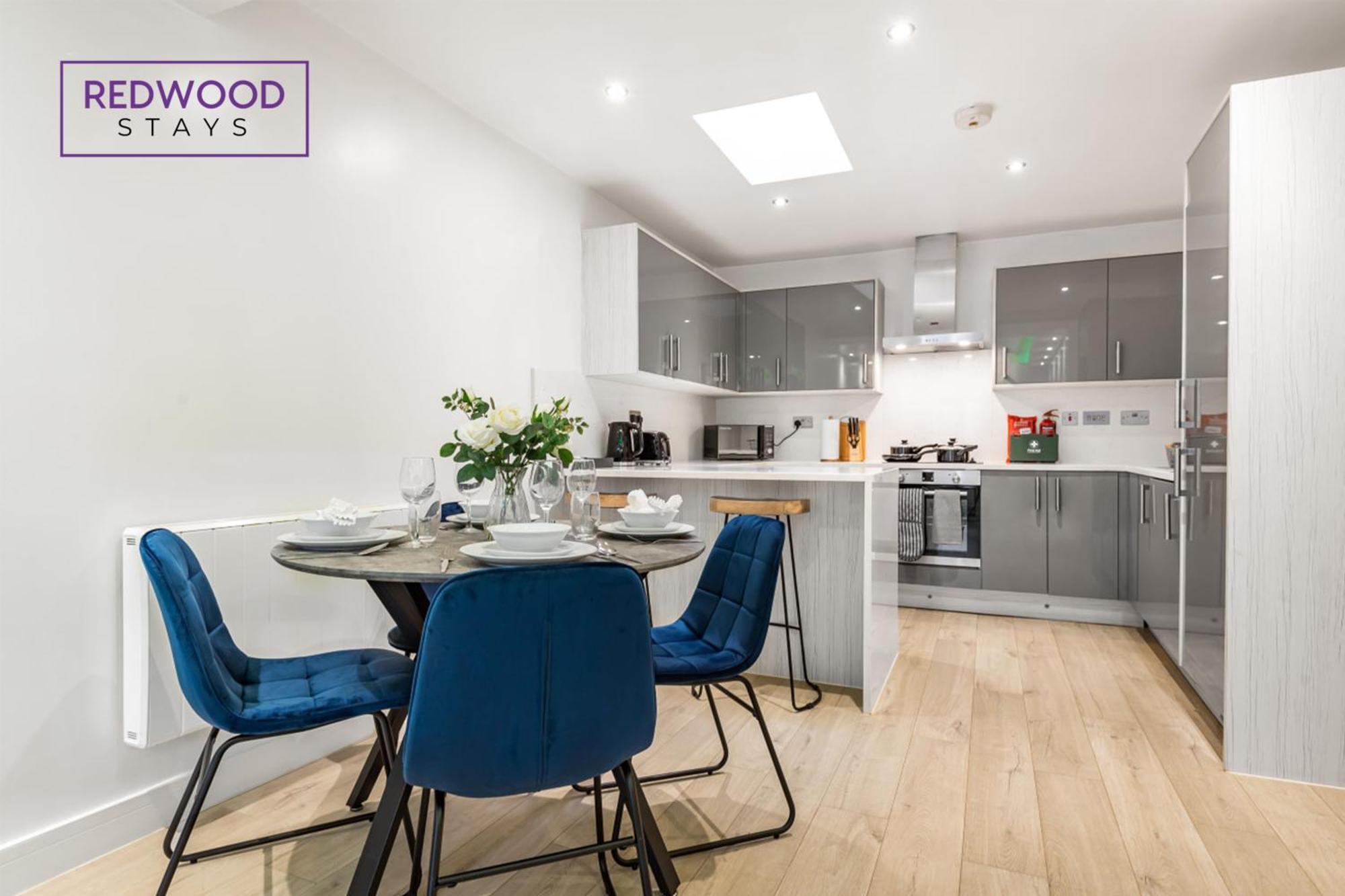 1 Bed 1 Bath Town Center Apartments For Corporates & Contractors, Wifi, Netflix And Parking On Selected Units By Redwood Stays Алдършот Екстериор снимка