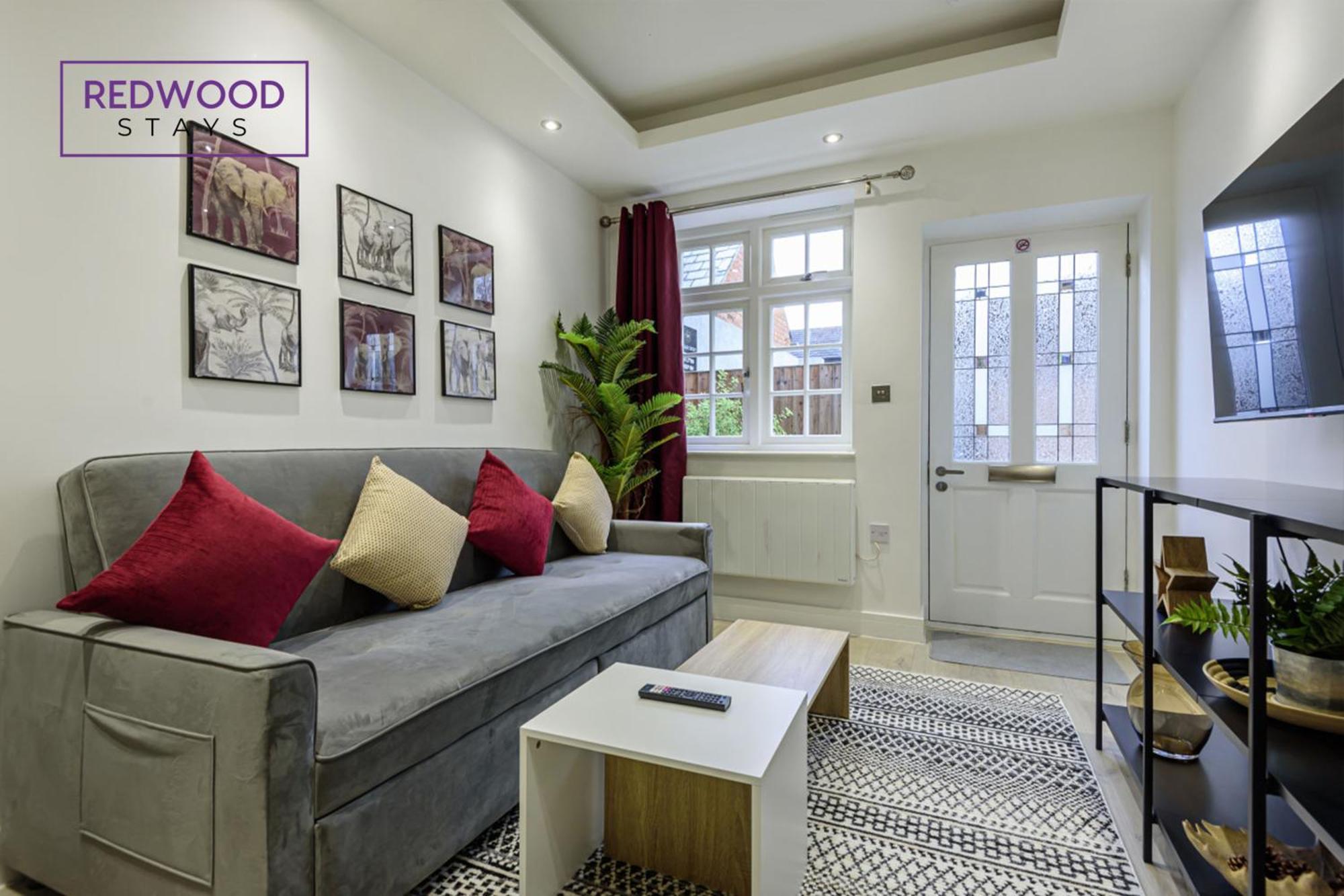 1 Bed 1 Bath Town Center Apartments For Corporates & Contractors, Wifi, Netflix And Parking On Selected Units By Redwood Stays Алдършот Екстериор снимка