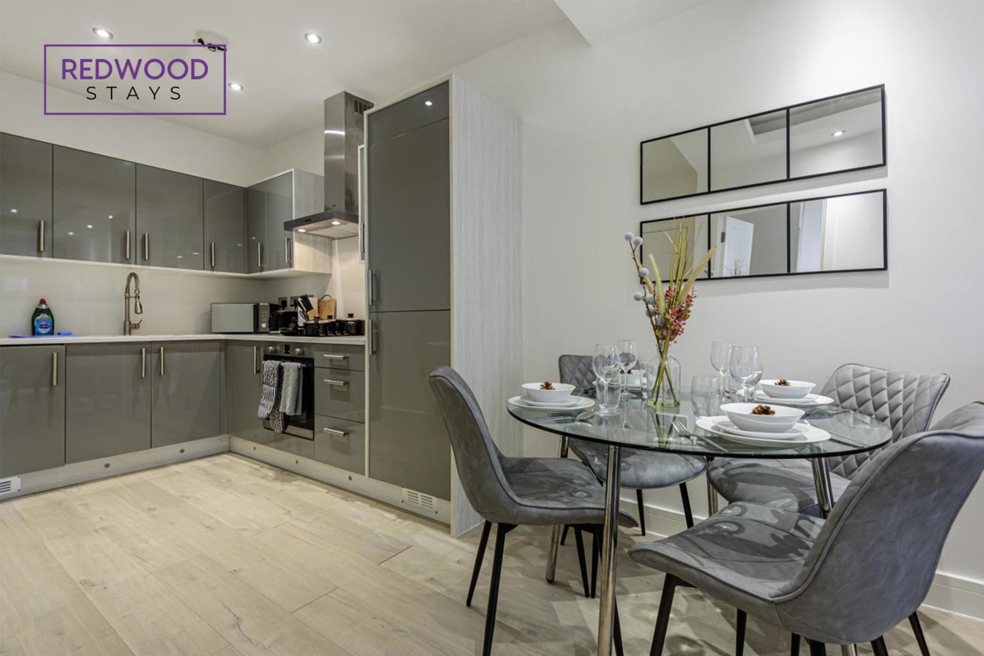 1 Bed 1 Bath Town Center Apartments For Corporates & Contractors, Wifi, Netflix And Parking On Selected Units By Redwood Stays Алдършот Екстериор снимка