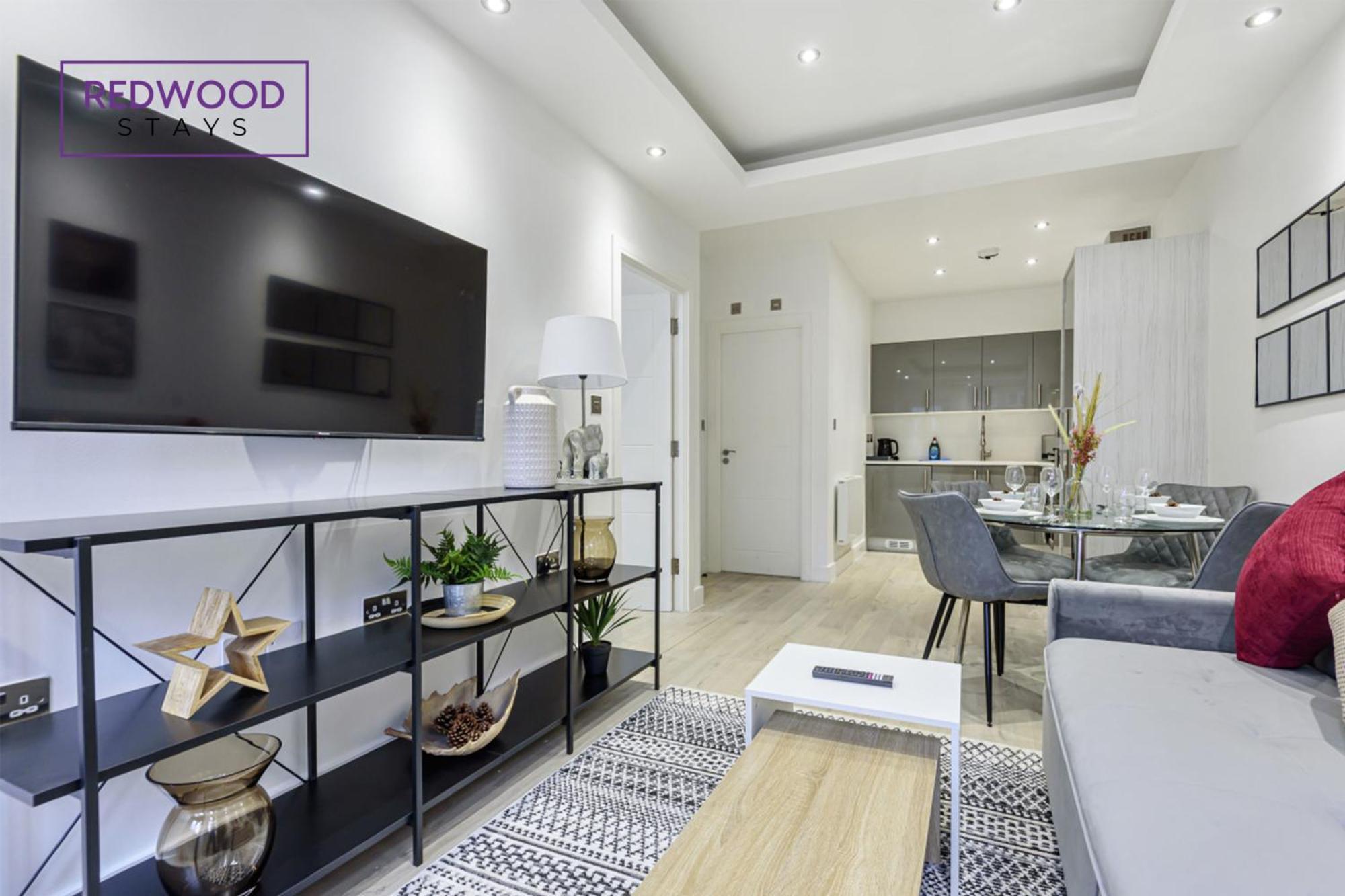 1 Bed 1 Bath Town Center Apartments For Corporates & Contractors, Wifi, Netflix And Parking On Selected Units By Redwood Stays Алдършот Екстериор снимка