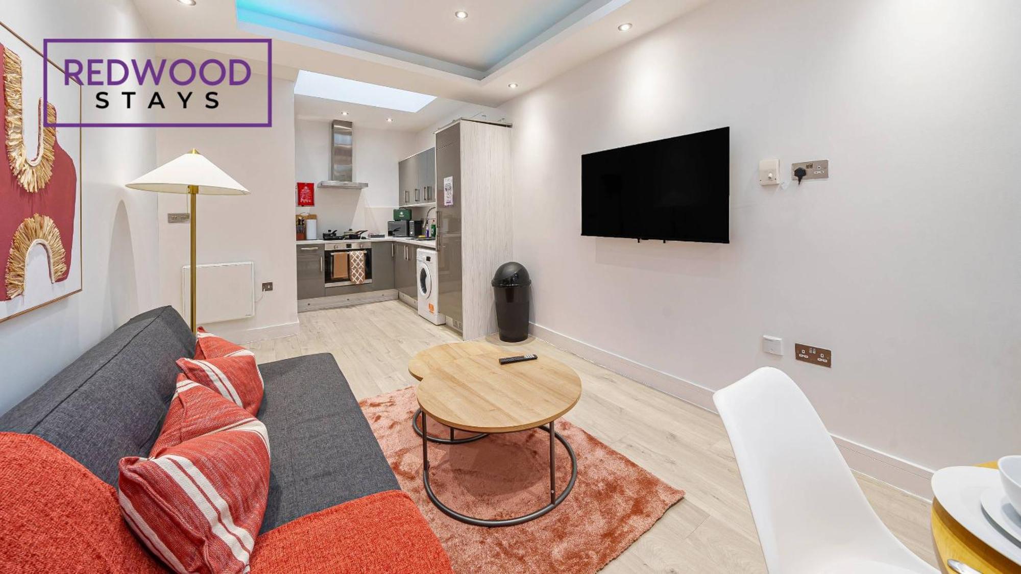 1 Bed 1 Bath Town Center Apartments For Corporates & Contractors, Wifi, Netflix And Parking On Selected Units By Redwood Stays Алдършот Екстериор снимка