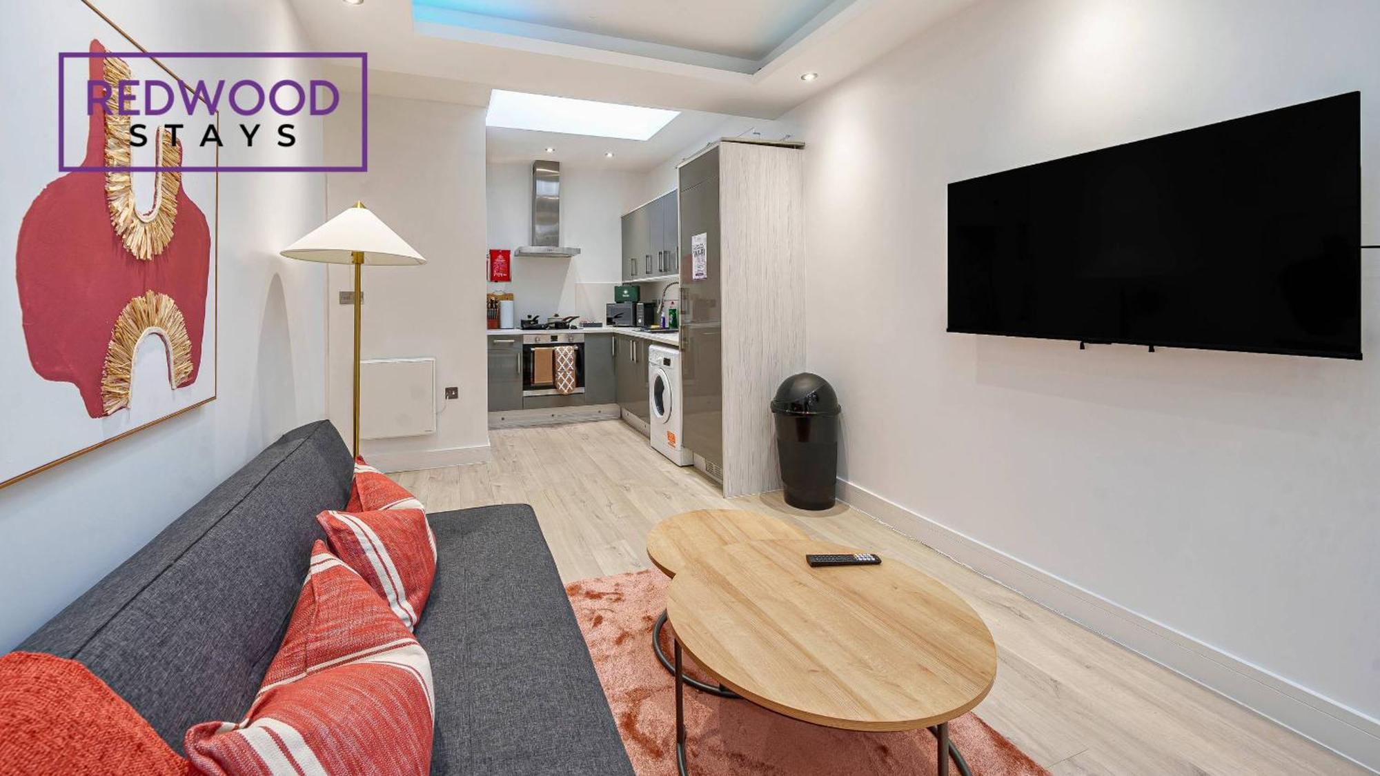 1 Bed 1 Bath Town Center Apartments For Corporates & Contractors, Wifi, Netflix And Parking On Selected Units By Redwood Stays Алдършот Екстериор снимка