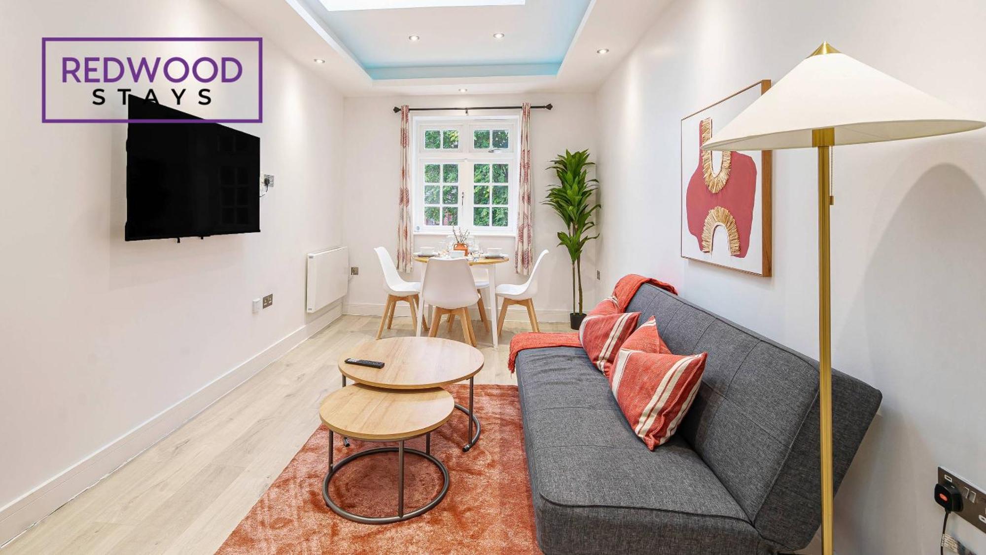 1 Bed 1 Bath Town Center Apartments For Corporates & Contractors, Wifi, Netflix And Parking On Selected Units By Redwood Stays Алдършот Екстериор снимка